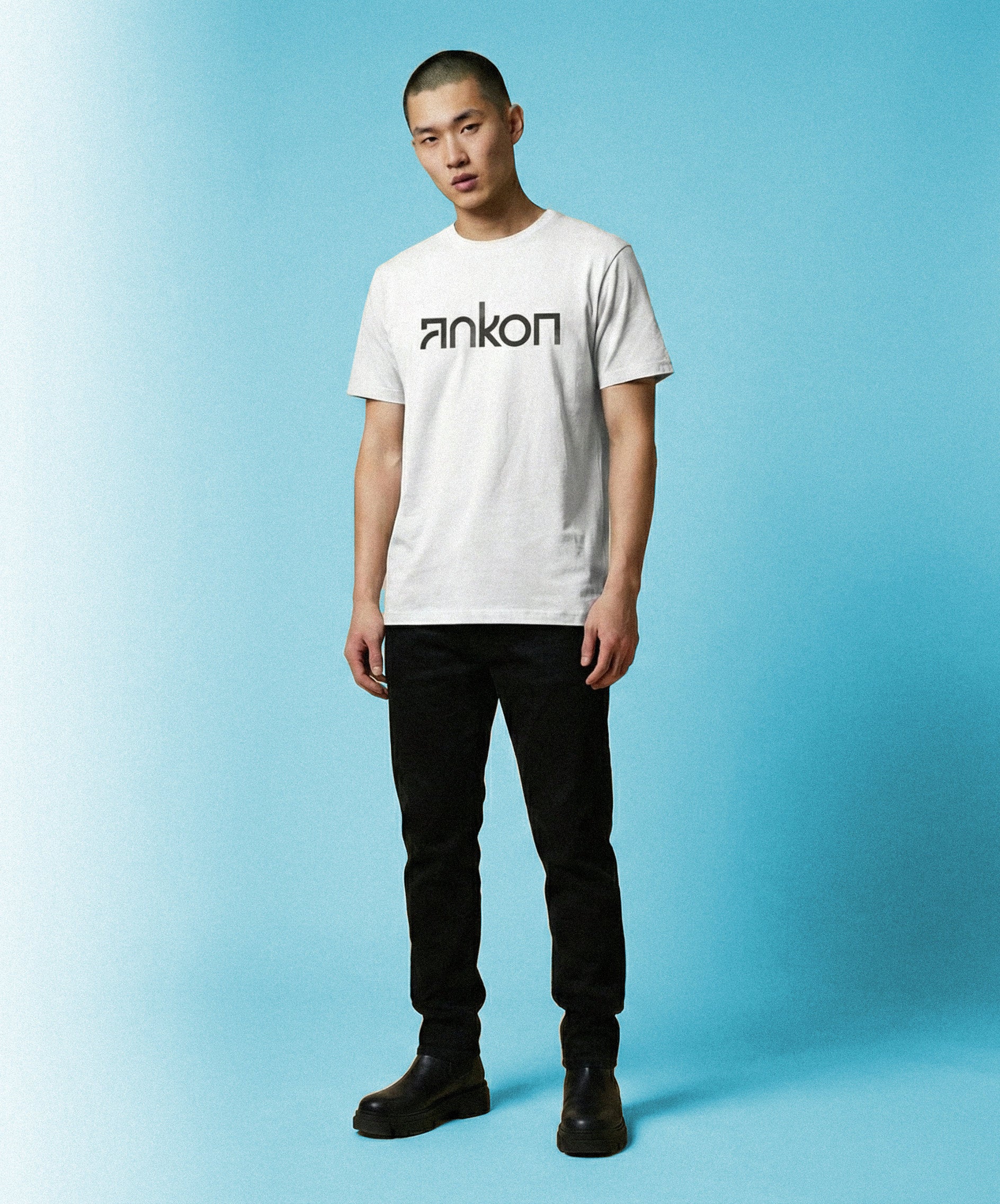 tee white
